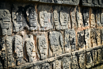 Pared de calaveras