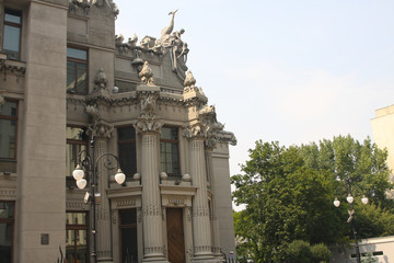  house with Gorodetsky chimeras