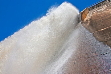 Water falling vertically from Dam wall