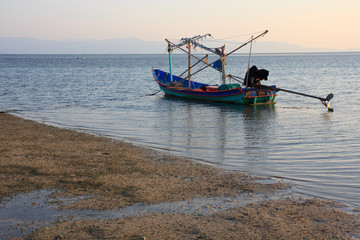 Obraz premium Traditional thai boat at the beach in Thailand