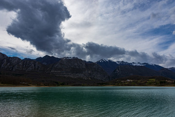 Castel San Vincenzo, Isernia, Molise. Il lago