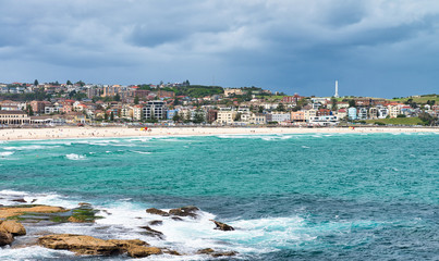 Fototapeta premium Bondi Beach coastline on a cloudy day, Sydney