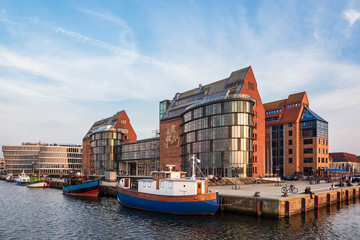 Blick auf die Silohalbinsel in Rostock