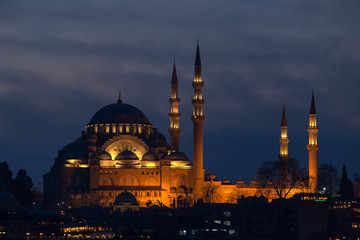 Fototapeta na wymiar Night view of Suleymaniye Mosque in Istanbul, Turkey.