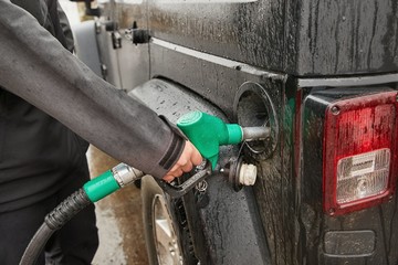 Fuel Nozzle Filling Car