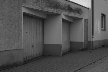 Garage doors ot of metal