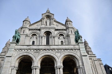 Fototapeta na wymiar cathedral of Sacré-Cœur