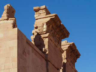 Petra; Raqmu - historic ruins of the ancient, rock city of the Nabatean Arabians. It is located in southwestern Jordan. It is also known as the rose-red city. UNESCO World Heritage list.