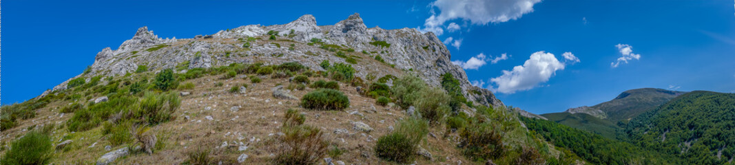 Fototapeta na wymiar Panoramic Rock formation of the Palencia mountain