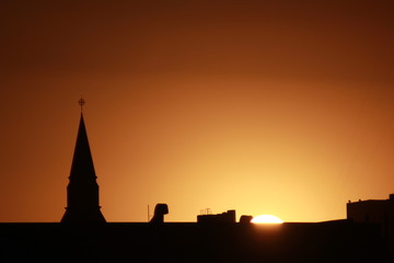 Obraz premium iglesia atardecer