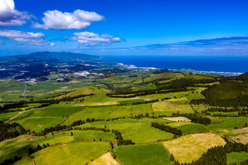 São Miguel - Die Azoren aus der Luft. Ponta Delgada und mehr