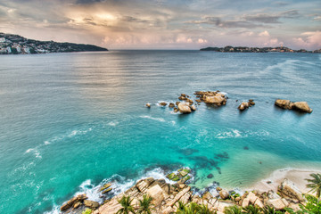 Panoramic view of Acapulco bay, southern Mexico - obrazy, fototapety, plakaty