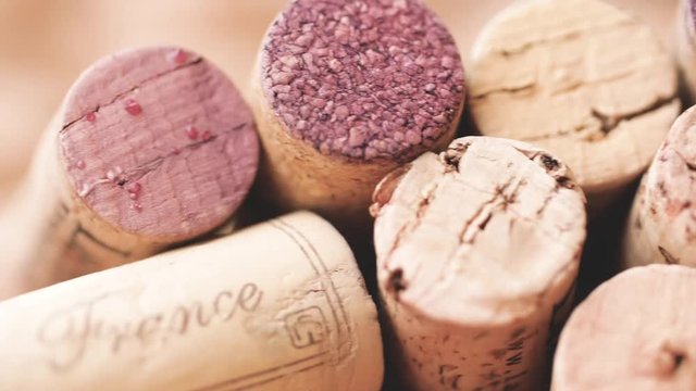hintergrund aus wein und sekt korken video 