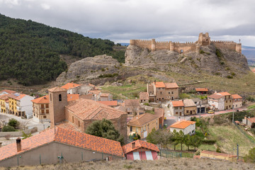 Obraz premium the beautiful panorama of the city of Clavijo with its medieval fortress