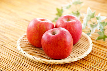 りんご　サンふじ