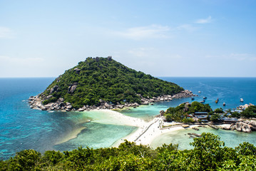 Naklejka premium Koh Nang yuan Island,Surat,Thailand. one of the most famous diving point in thailand.