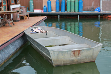 Fototapeta na wymiar Aluminum Boat on the water.