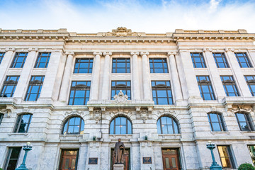 Fototapeta na wymiar The Supreme Court of Louisiana building