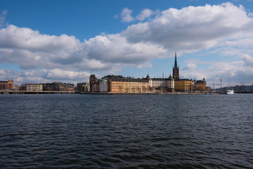 Obraz premium Water view over the Riddarfjärden bay in Stockholm a sunny spring day
