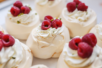 Delicious, creamy, decorative wedding cakes