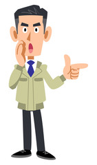 内緒話する工務店の男性