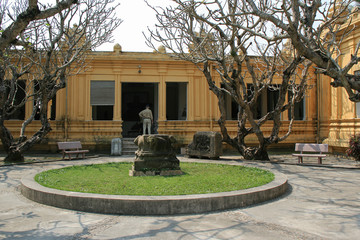 Obraz premium Colonial building in Da Nang (Vietnam)