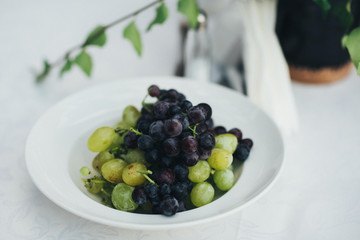grapes in a bowl