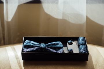 Groom bow-tie