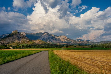 Fototapeta premium Amazing rural road in Provence, France.