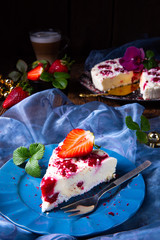 beautiful and tasty cheesecake without baking with strawberries