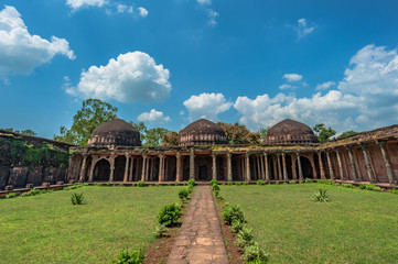 Fototapeta premium malik mugidh mosque, mandu, madhya pradesh, india 