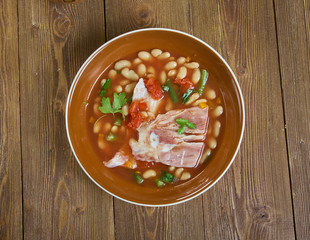  Pot Pinto Beans With Ham Hocks