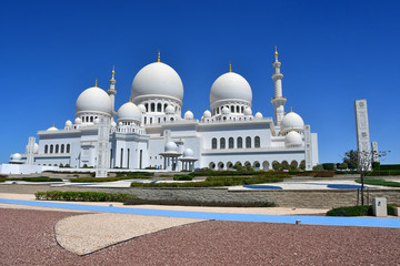 Obraz premium Sheikh Zayed Grand Mosque, Abu Dhabi, United Arab Emirates