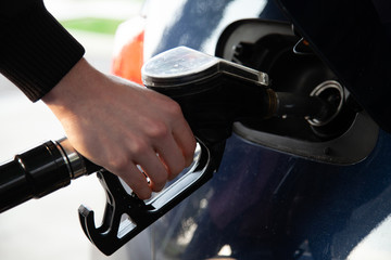 Refueling a car