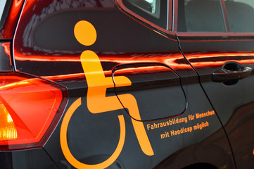 Fahrschule Hanicap Rollstuhl