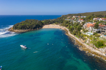 Fototapeta na wymiar Overhead view of Shelly beach in Manly, Sydney, Australia on a hot summer's afternoon