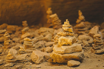 rock, balance, harmony, stack, background, pebble, zen, nature, pyramid, spa, stability, white, stone, concept, simplicity, tranquil, pile, meditation, tower, heap, calm, relaxation, relax, abstract, 