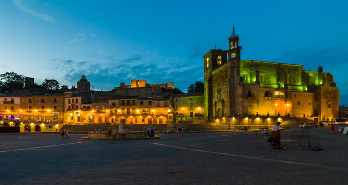 Kwadrat Bilder Durchsuchen 14,716 Archivfotos, und