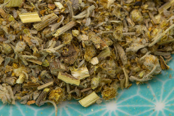 Wermutkraut getrocknete Heilkräuter, Detail Hintergrund Naturheilkunde