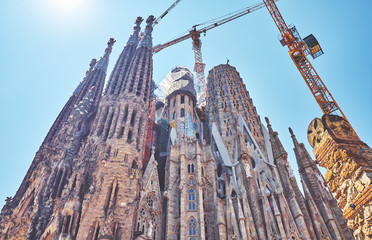 Naklejka premium BARCELONA, SPAIN -MAY 19, 2018: The Basilica i Temple Expiatori de la Sagrada Familia in Barcelona
