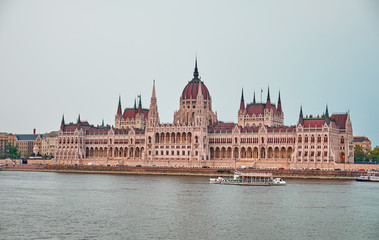Fototapeta na wymiar The Hungarian Parliament Buildin in Budapest