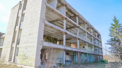 13362_Outside_look_of_the_ruined_building_during_the_war.jpg