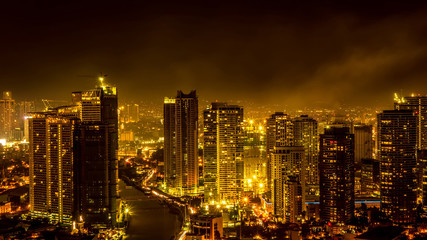 Fototapeta na wymiar Skyline of Manila at dusk