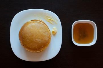 pancakes with honey