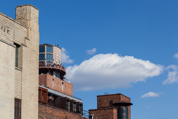 Williamsburg skyline with bar