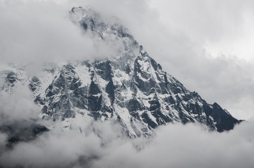 Fototapeta na wymiar beautiful view of Ama Dablam from trek to Everset in Nepal. Himalayas. 