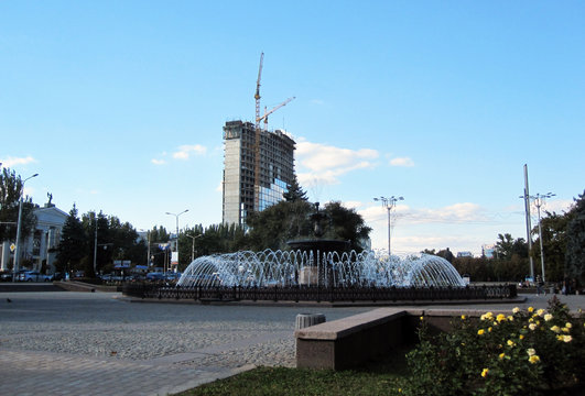 Construction of a hotel tall building in the heart downtown of donetsk before the european championship in 2011