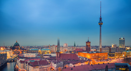 Obraz premium Aerial view of Berlin at night, Germany