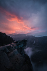 Fototapeta na wymiar Sunset in Yosemite California