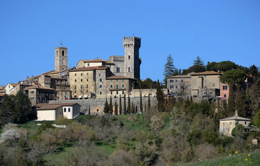 Fototapeta na wymiar scenic view of San casciano dei Bagni medieval town in Tuscany, Italy